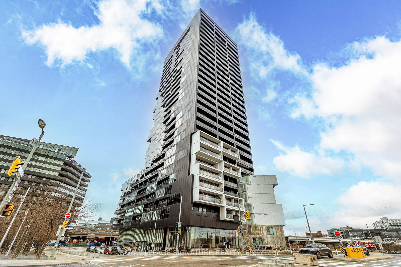 170-bayview-avenue-toronto-ontario-c12708054