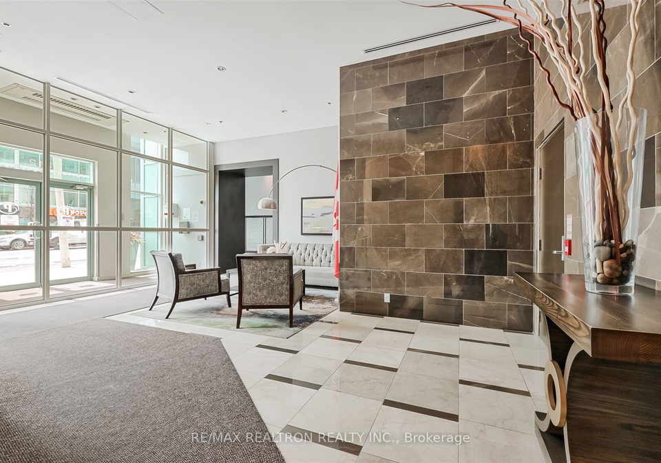 212-eglinton-avenue-e-toronto-ontario-c12708060