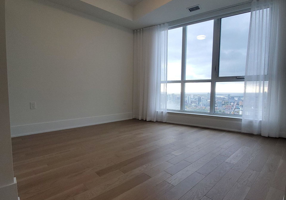 585-bloor-street-e-toronto-ontario-c12708640