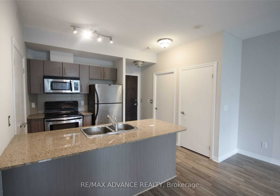 12-yonge-street-toronto-ontario-c12708668