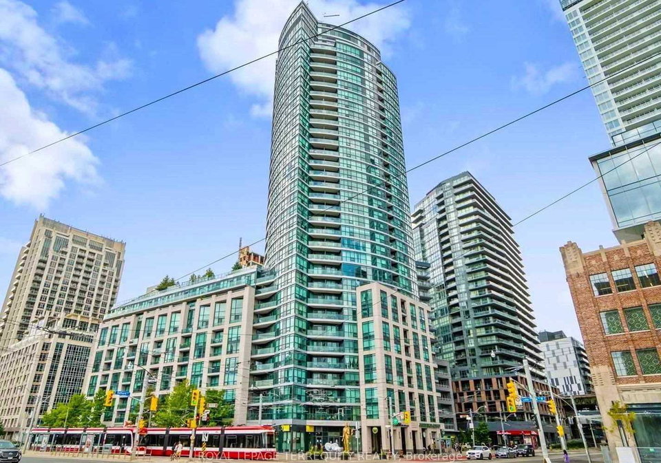 600-fleet-street-toronto-ontario-c12709698