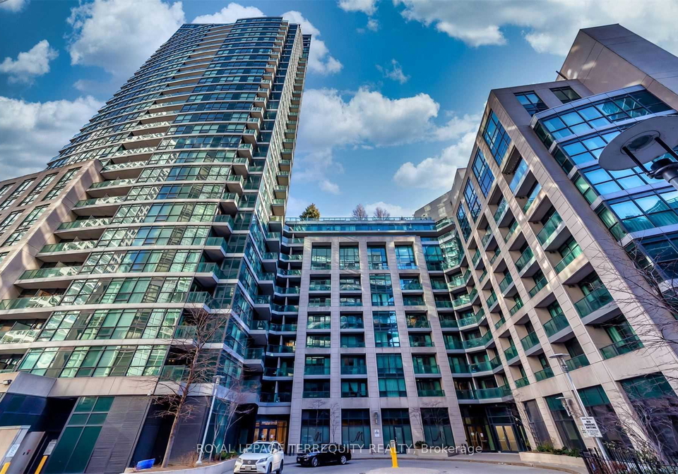 600-fleet-street-toronto-ontario-c12709698