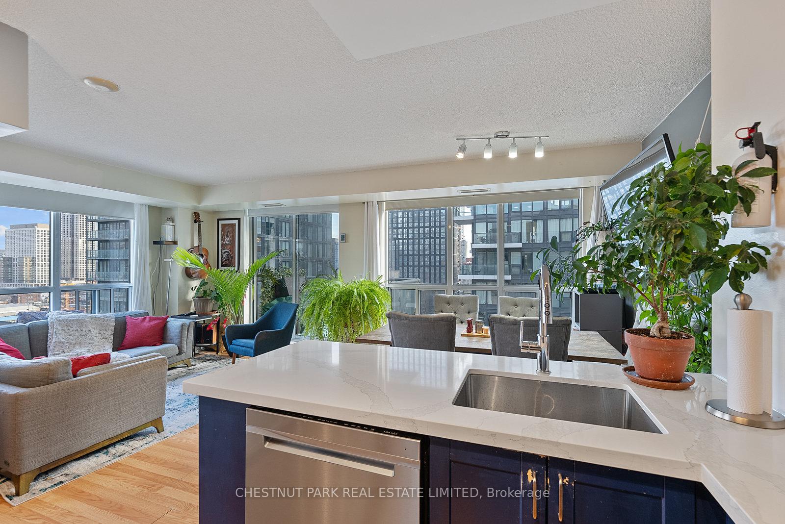 76-shuter-street-toronto-ontario-c12709870