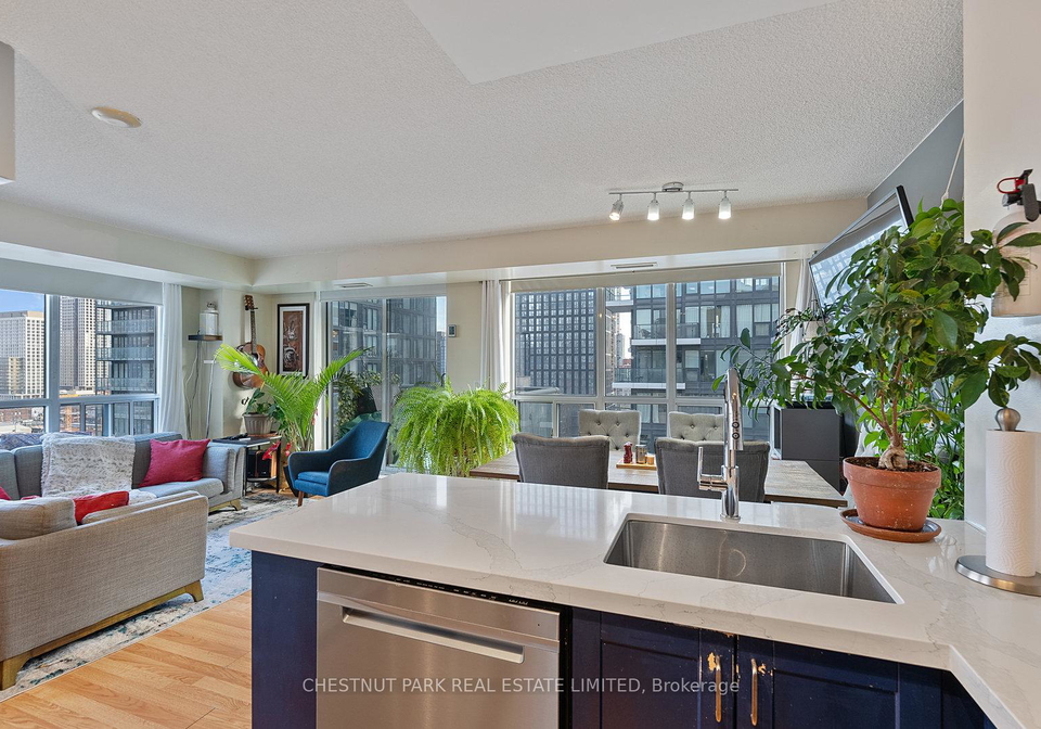 76-shuter-street-toronto-ontario-c12709870