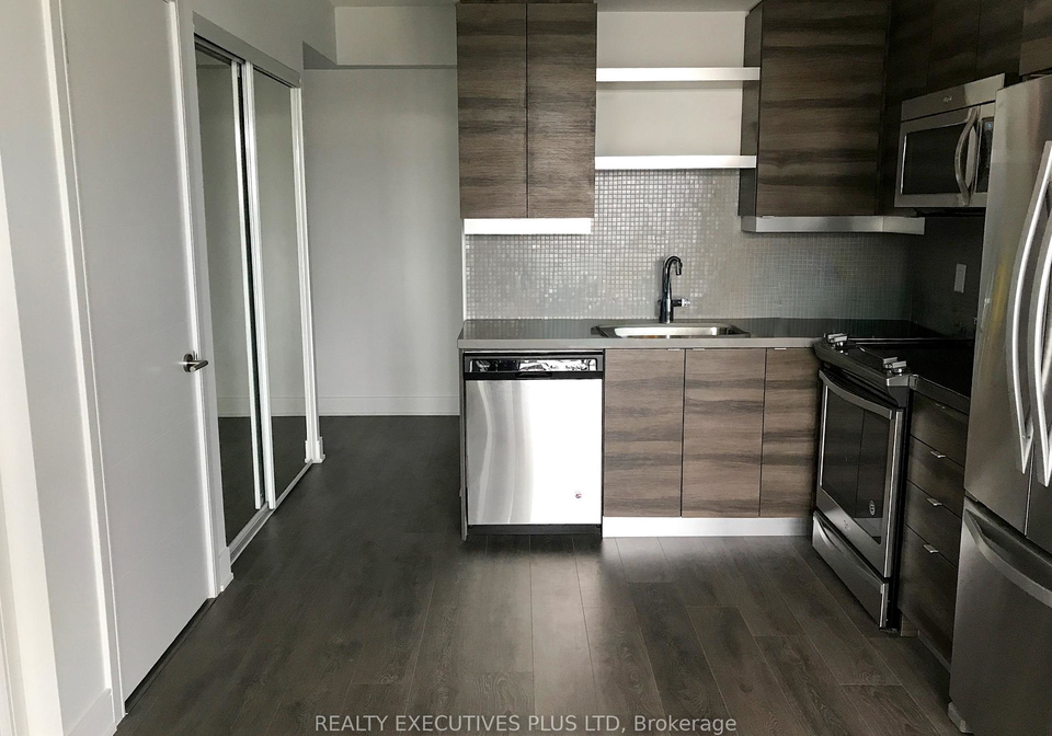 525-adelaide-street-w-toronto-ontario-c12710062