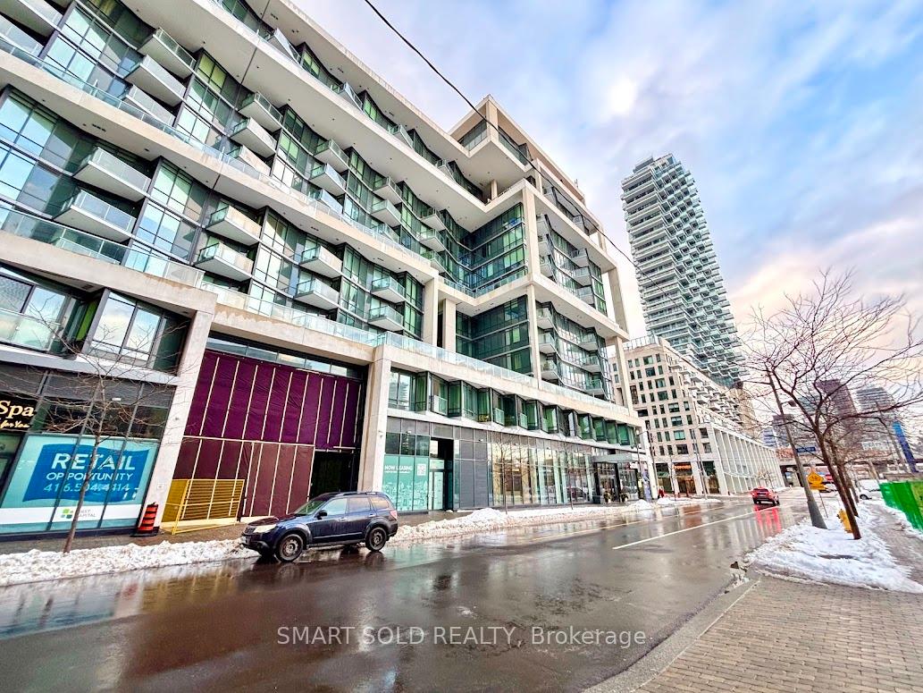 15-merchants-wharf-toronto-ontario-c12710380