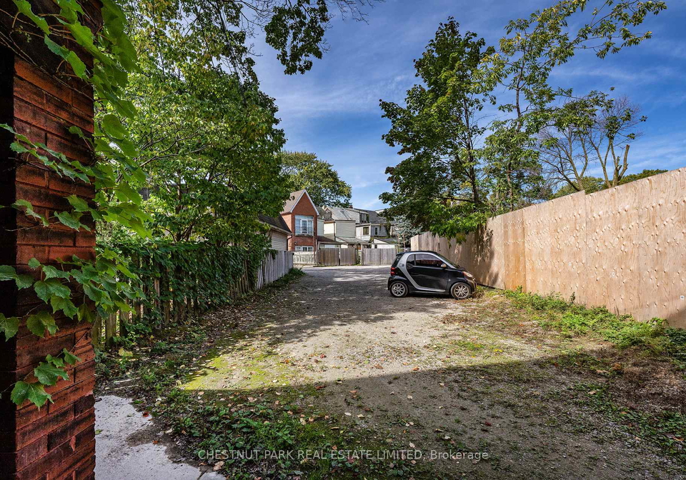 554-spadina-crescent-toronto-ontario-c12710750