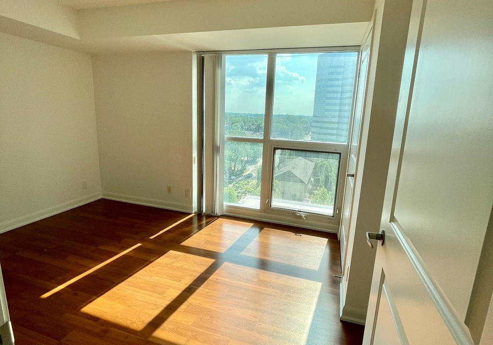 17-anndale-drive-north-york-ontario-c12710820