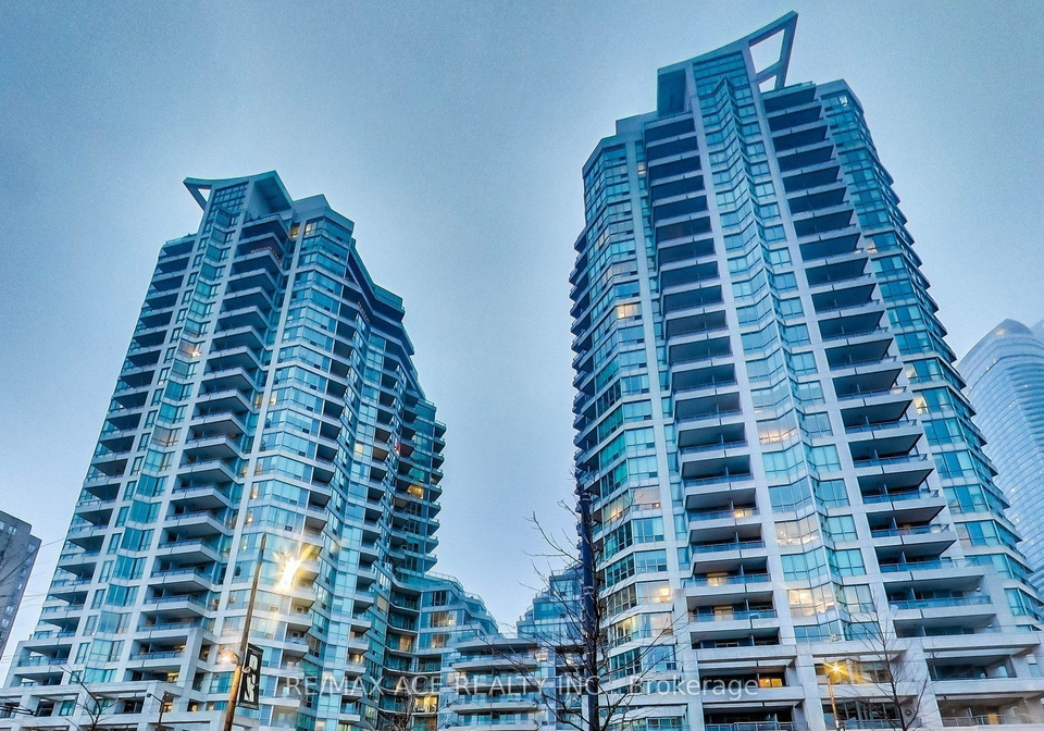 230-queens-quay-w-toronto-ontario-c12710838