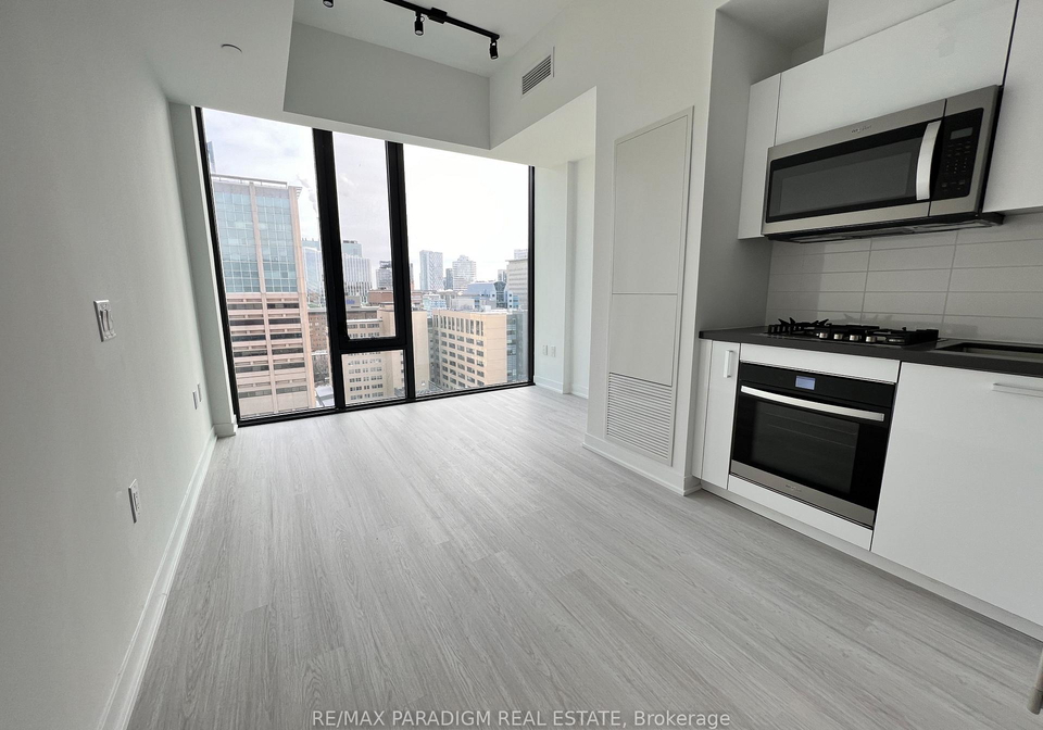 195-mccaul-street-toronto-ontario-c12710888