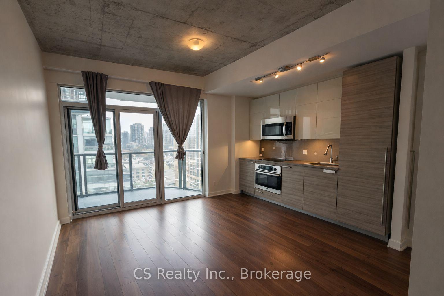 210-simcoe-street-toronto-ontario-c12710966