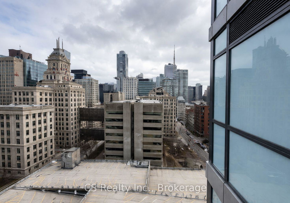 210-simcoe-street-toronto-ontario-c12710966