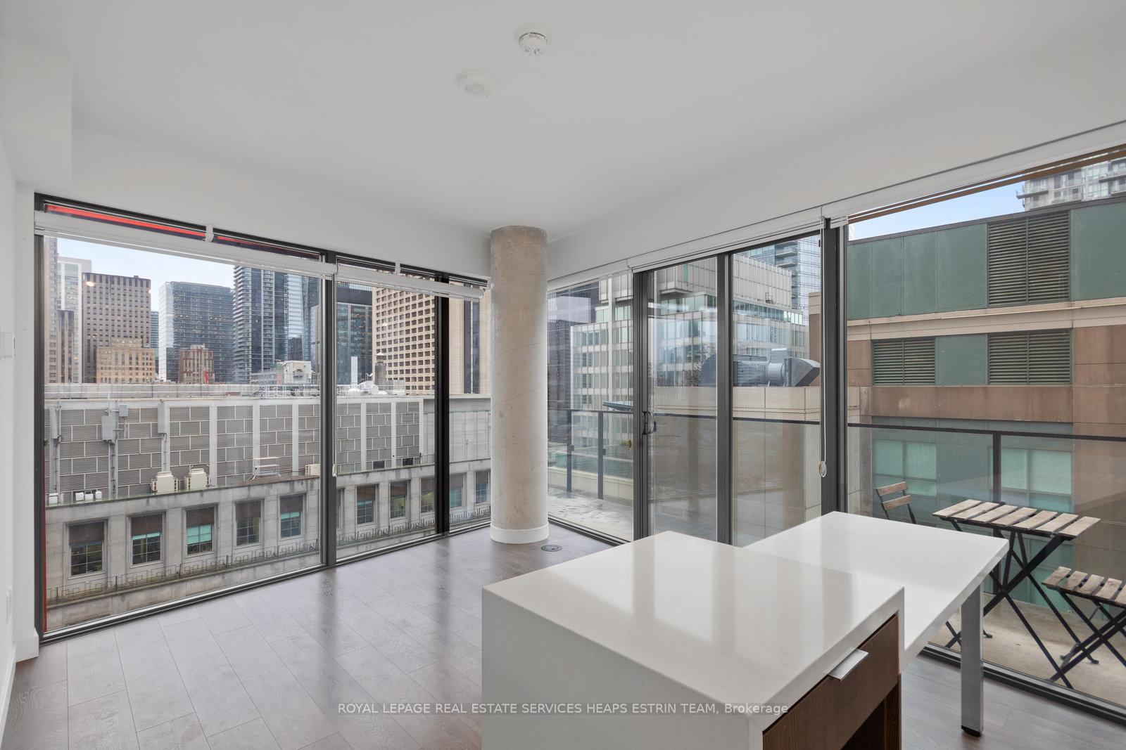 215-queen-street-w-toronto-ontario-c12711162
