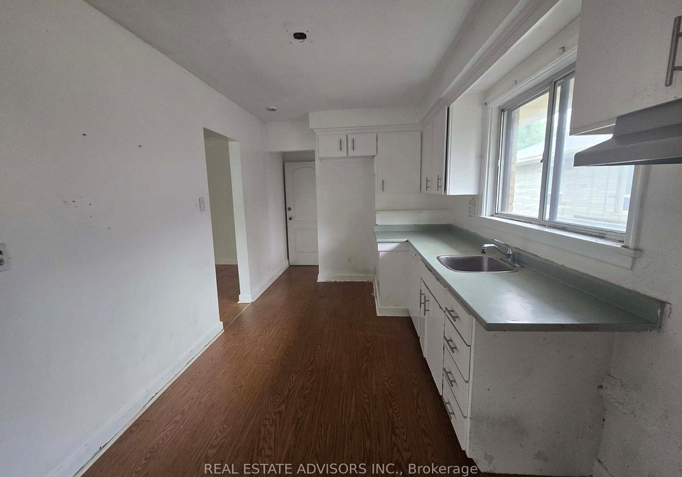 8-virgilwood-drive-toronto-ontario-c12711314