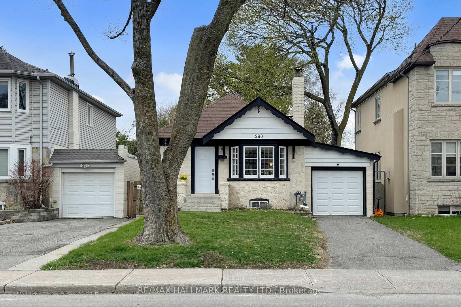 290-laird-drive-east-york-ontario-c12711318