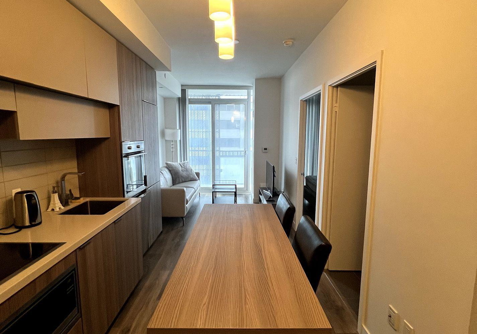 8-eglinton-avenue-e-toronto-ontario-c12711380