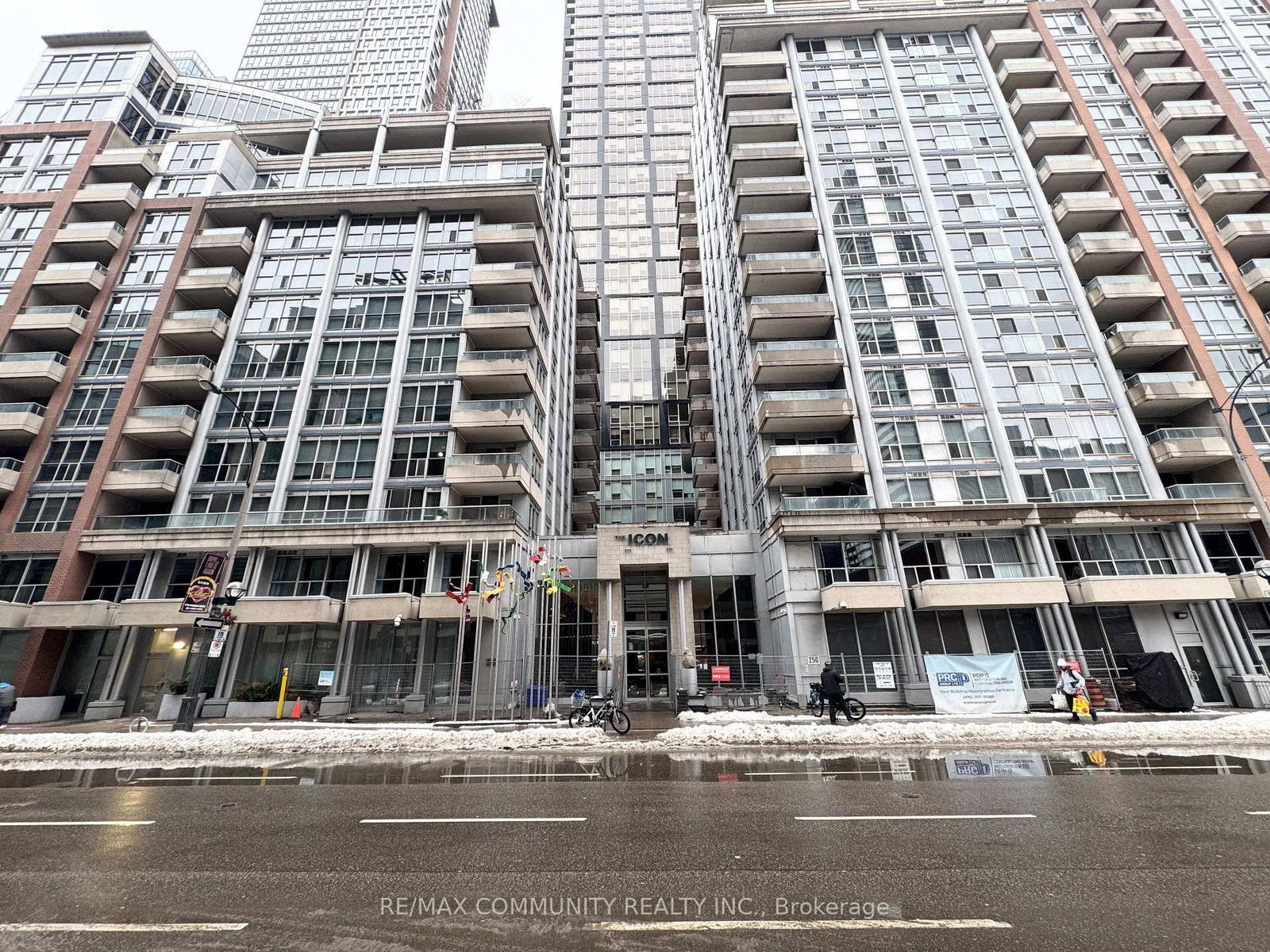 250-wellington-street-w-toronto-ontario-c12711410
