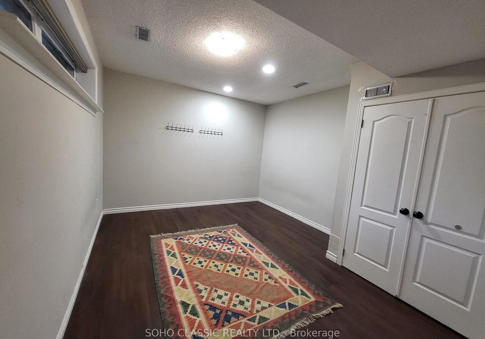 29-bayhampton-court-toronto-ontario-c12711670