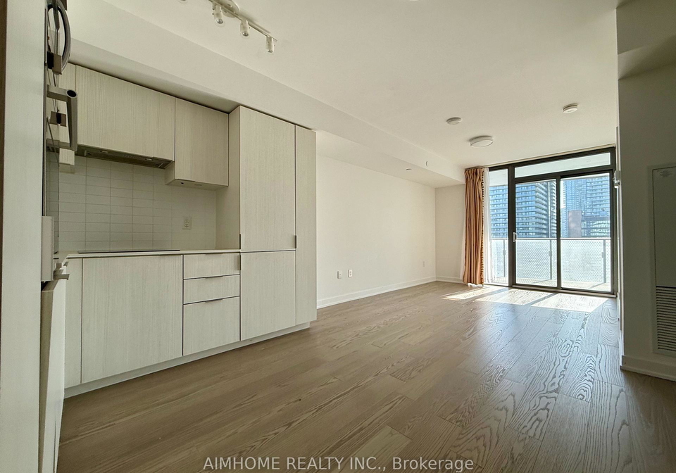 11-wellesley-street-w-toronto-ontario-c12711990
