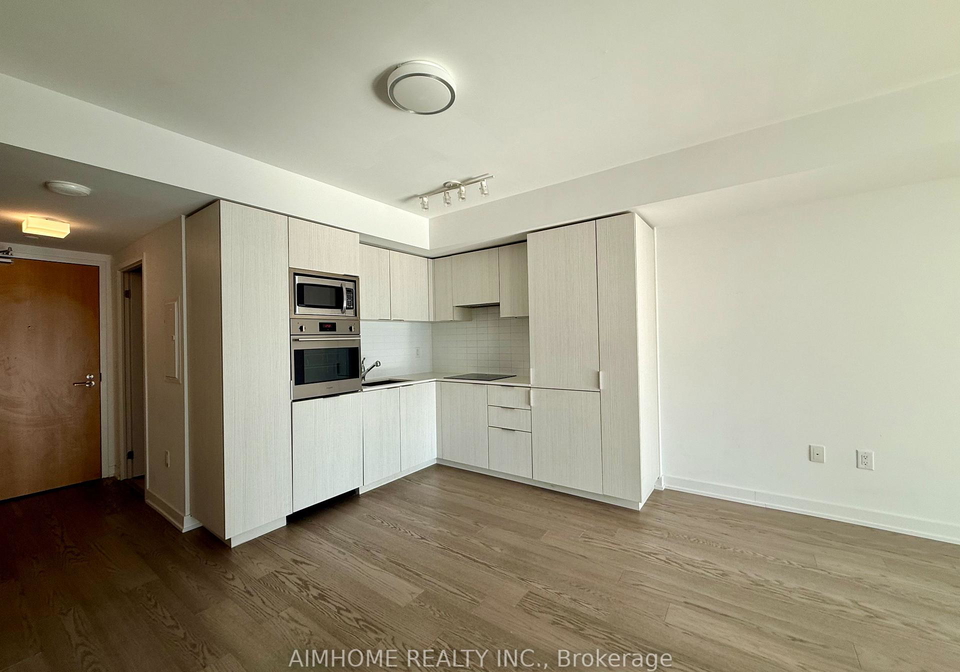 11-wellesley-street-w-toronto-ontario-c12711990