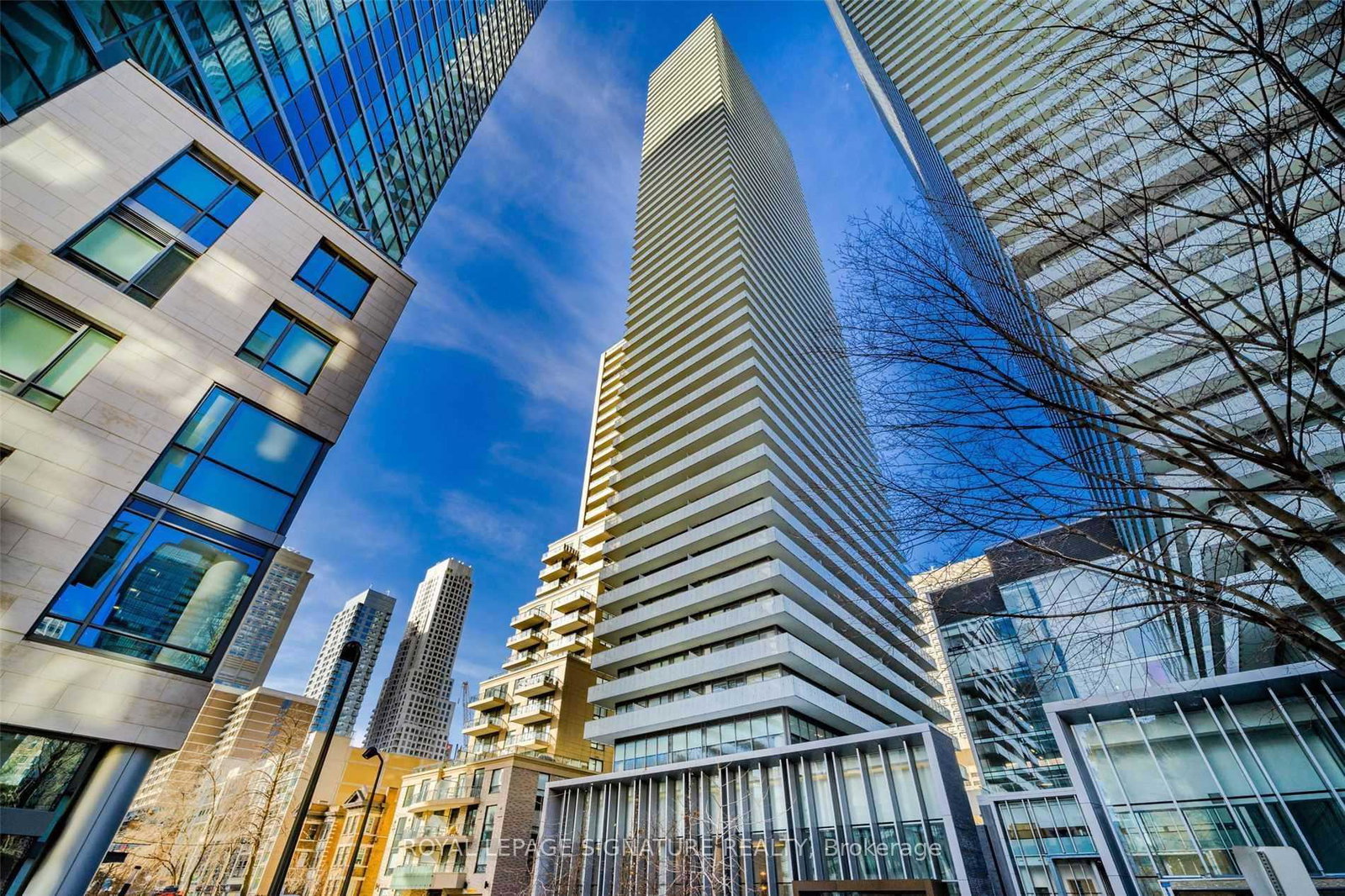 42-charles-street-e-toronto-ontario-c12712358