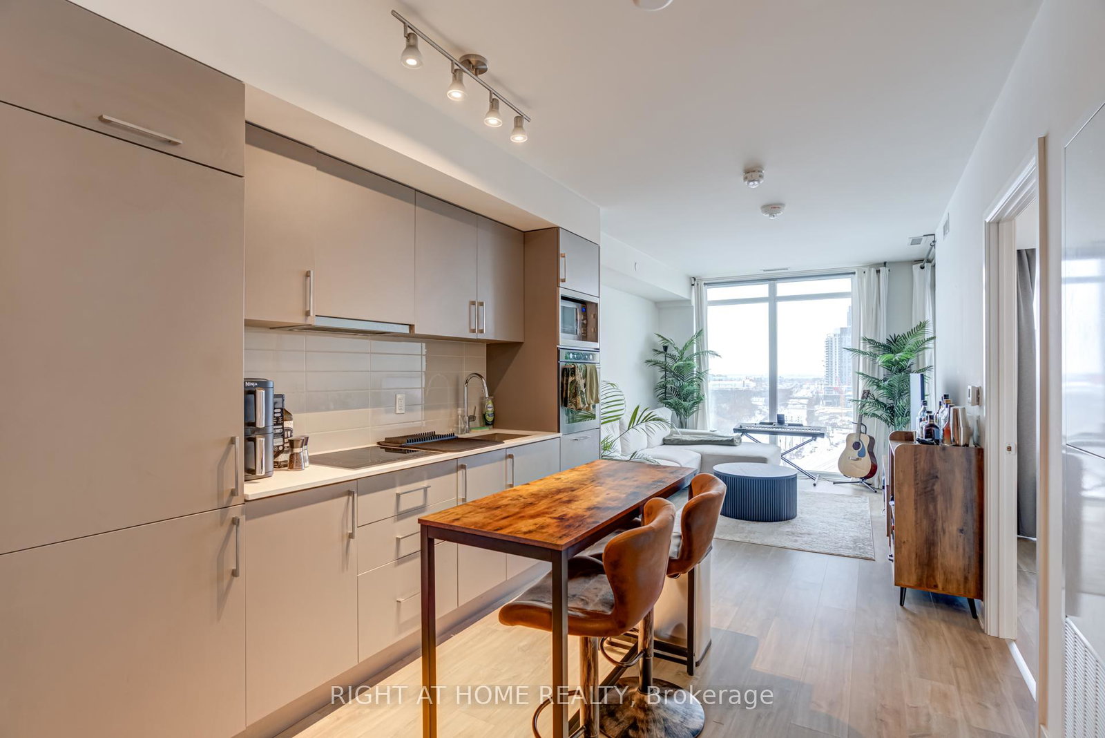 27-bathurst-street-toronto-ontario-c12712490