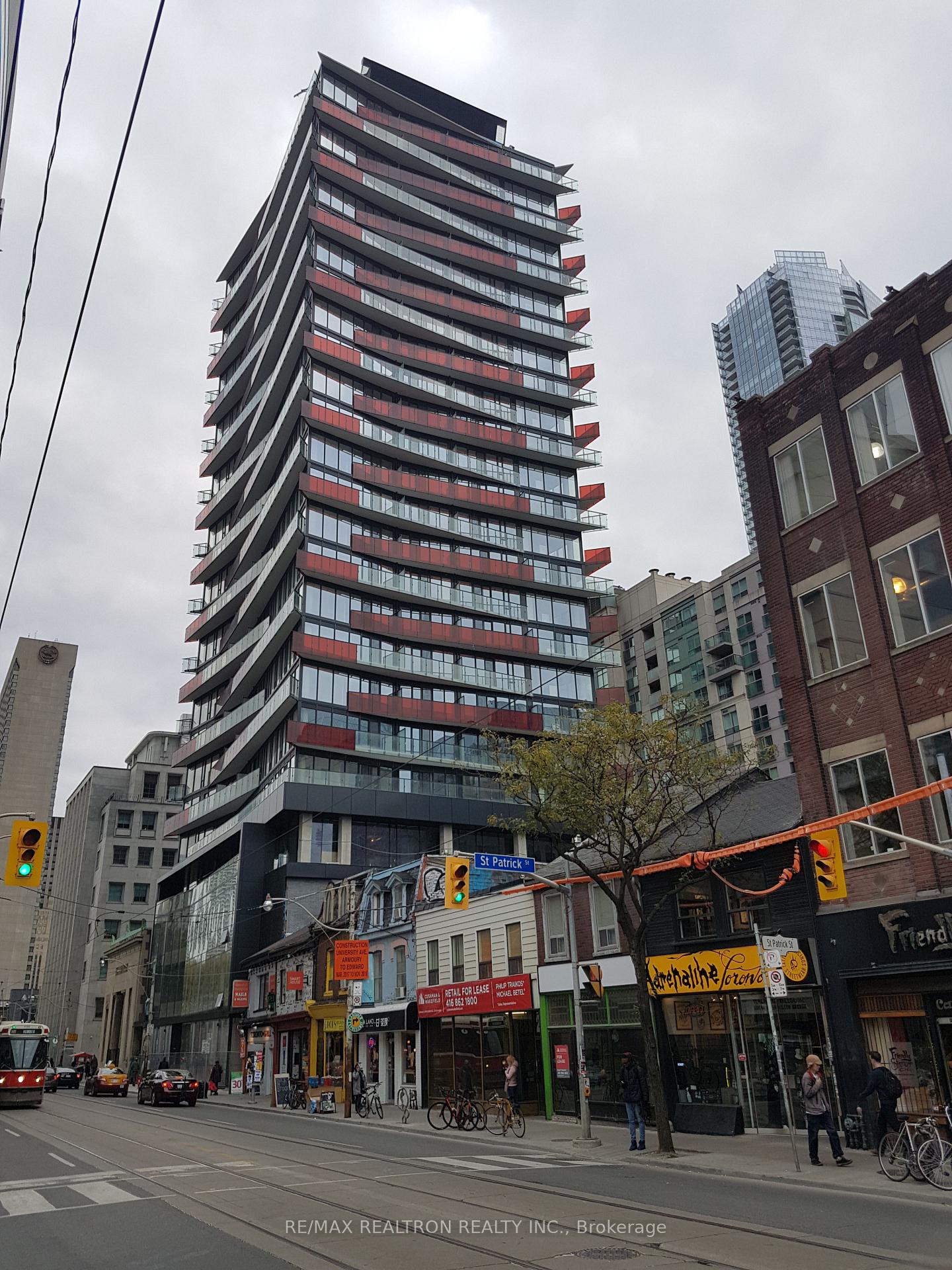 215-queen-street-w-toronto-ontario-c12713124