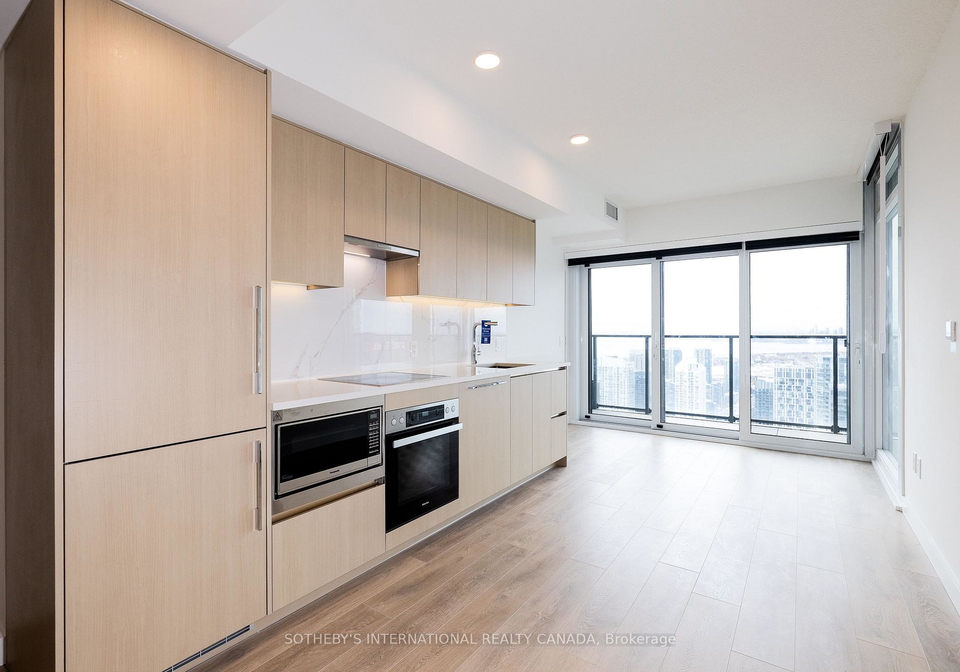 3-concord-cityplace-way-toronto-ontario-c12713162