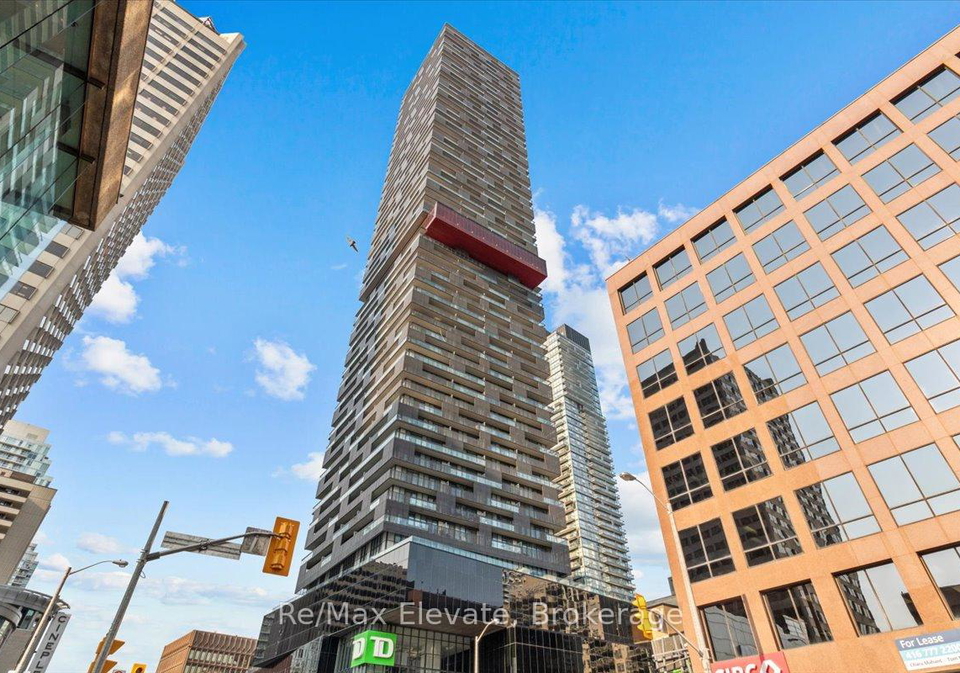 8-eglinton-avenue-e-toronto-ontario-c12713294