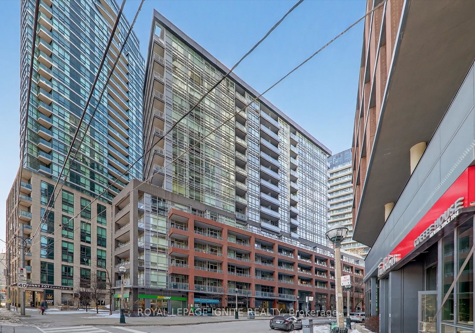 15-bruyeres-mews-toronto-ontario-c12713300
