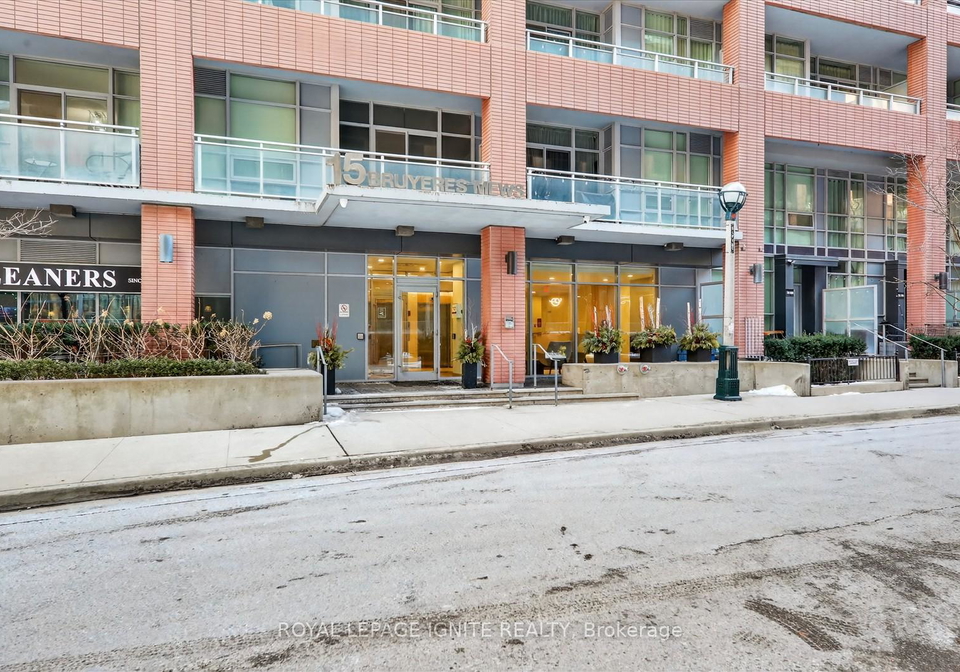 15-bruyeres-mews-toronto-ontario-c12713300