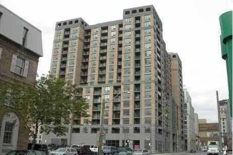 140-simcoe-street-toronto-ontario-c12713318