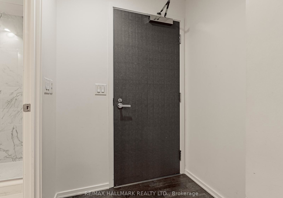 1-bloor-street-e-toronto-ontario-c12713540