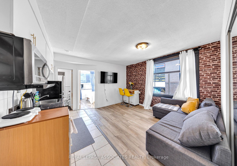 1532-dundas-street-w-toronto-ontario-c12713922