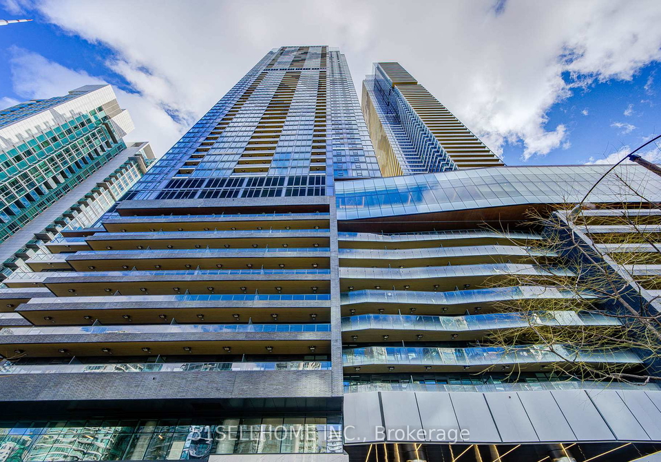 3-concord-cityplace-way-toronto-ontario-c12714136