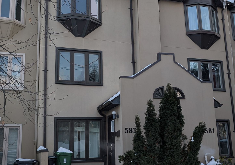 583-roehampton-avenue-toronto-ontario-c12714606