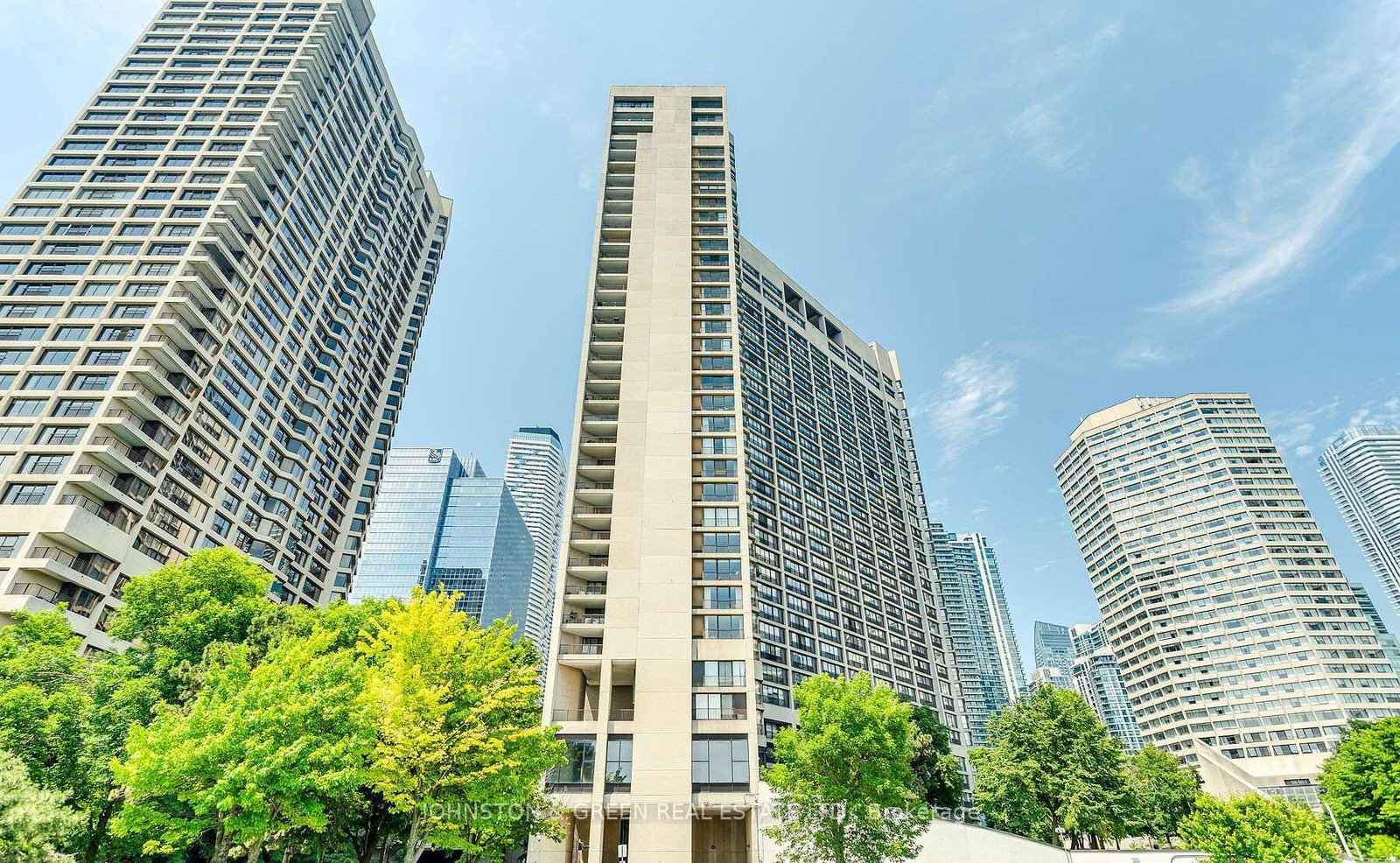 33-harbour-square-toronto-ontario-c12714772