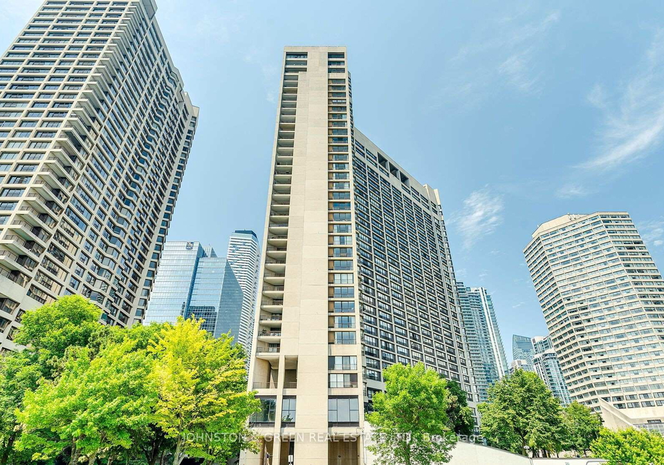 33-harbour-square-toronto-ontario-c12714772