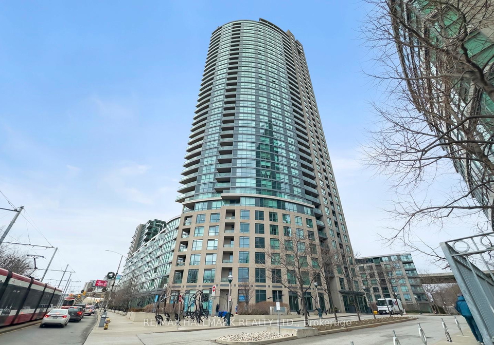 219-fort-york-boulevard-toronto-ontario-c12714902