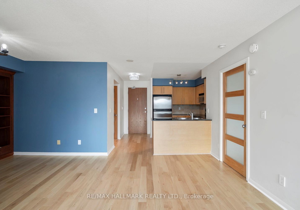 219-fort-york-boulevard-toronto-ontario-c12714902