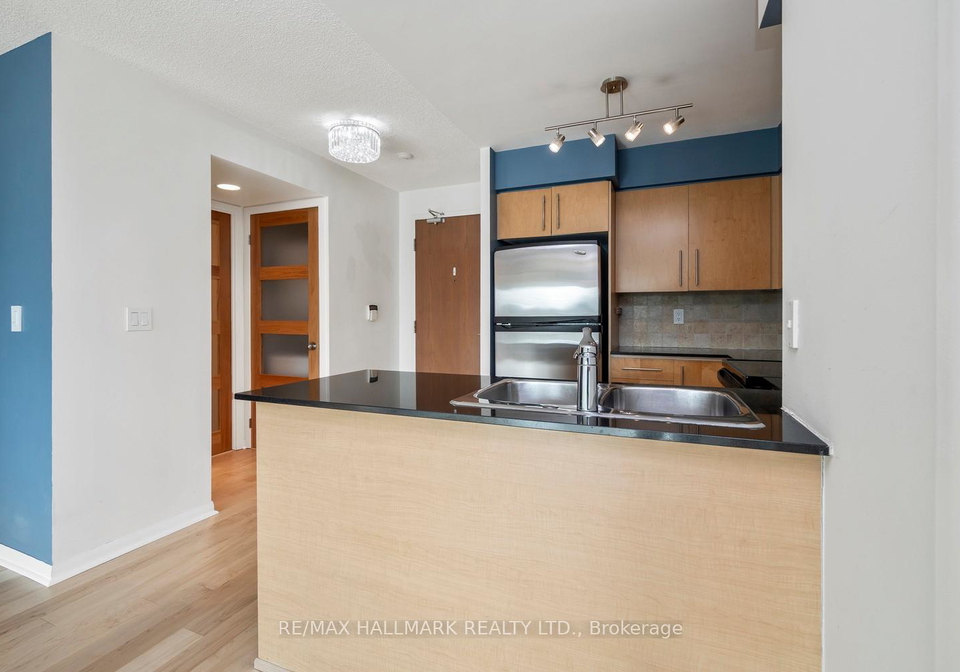 219-fort-york-boulevard-toronto-ontario-c12714902
