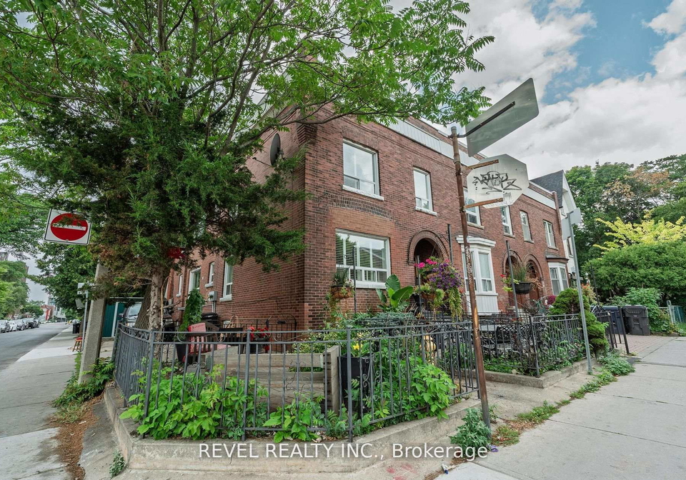 16-a-denison-bsmt-avenue-toronto-ontario-c12715050