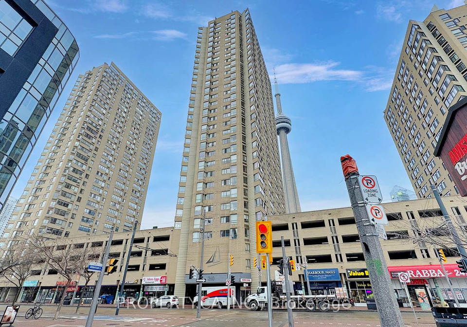 260-queens-quay-w-toronto-ontario-c12715186