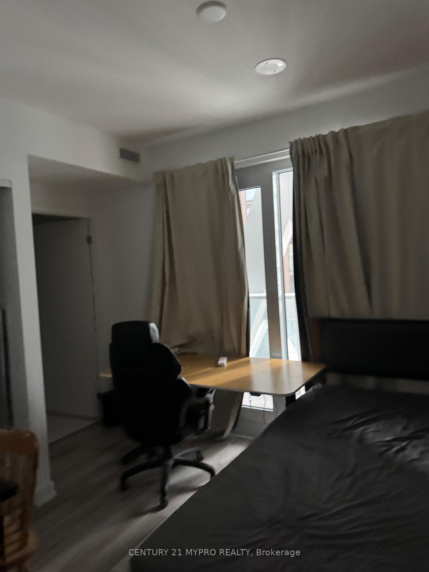 230-master-bedroom-street-toronto-ontario-c12715254