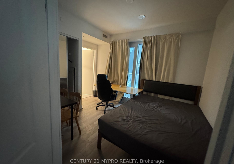 230-master-bedroom-street-toronto-ontario-c12715254