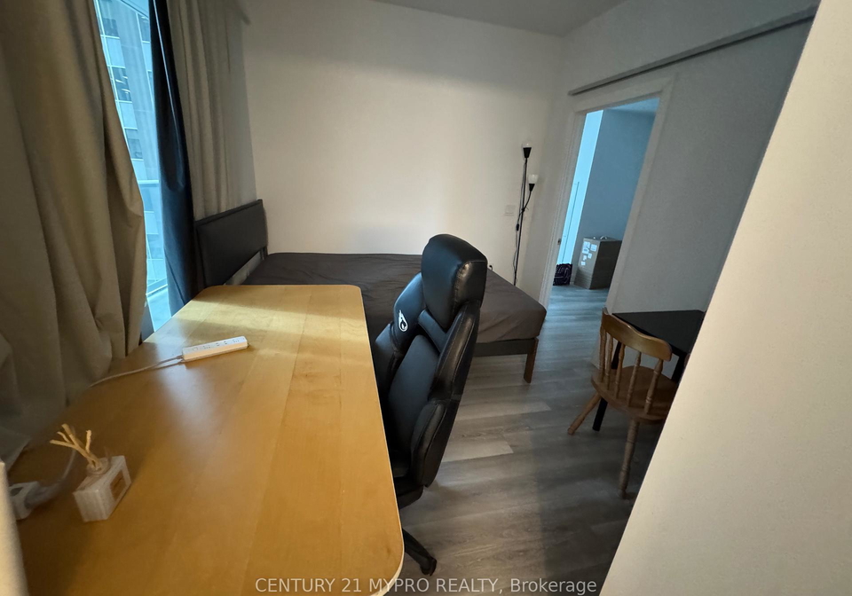 230-master-bedroom-street-toronto-ontario-c12715254