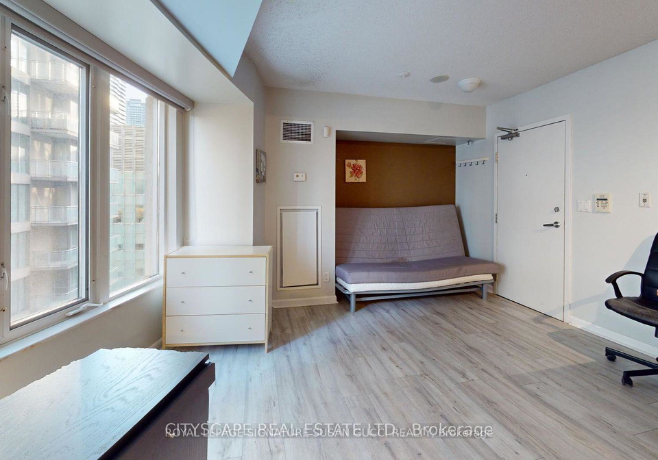 200-victoria-street-toronto-ontario-c12715264