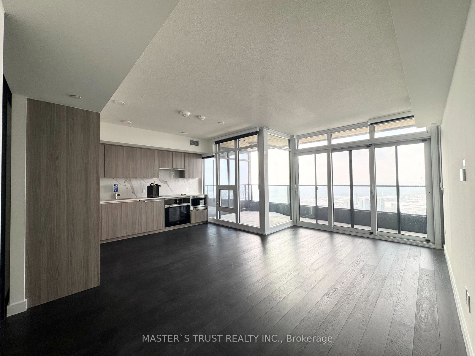 3-concord-cityplace-way-toronto-ontario-c12715390