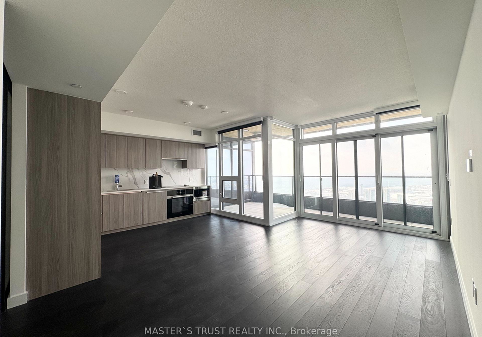 3-concord-cityplace-way-toronto-ontario-c12715390