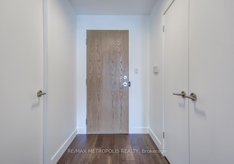 233-beecroft-road-toronto-ontario-c12715412